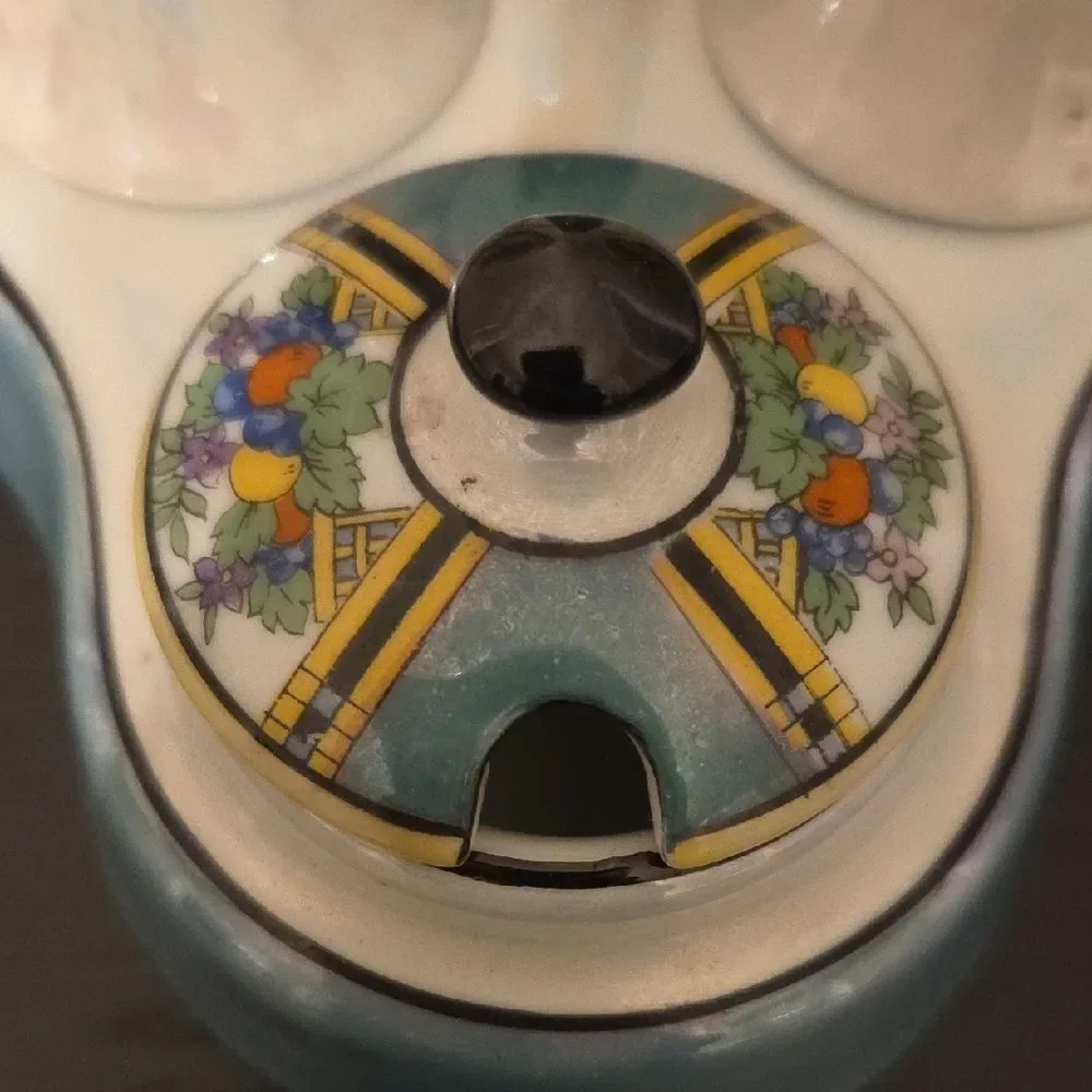 Noritake Lusterware Salt and Pepper Shaker Set